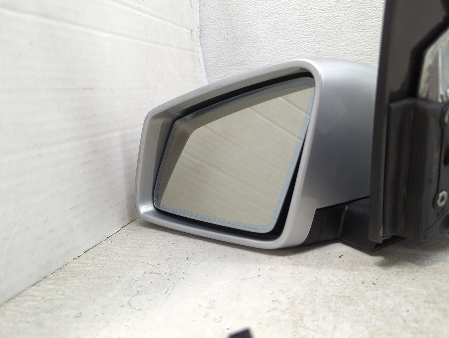 2013 Mercedes-Benz C-Class Driver Side View Mirror - Left Door Mirror OEM Used - Oemusedautoparts1.com
