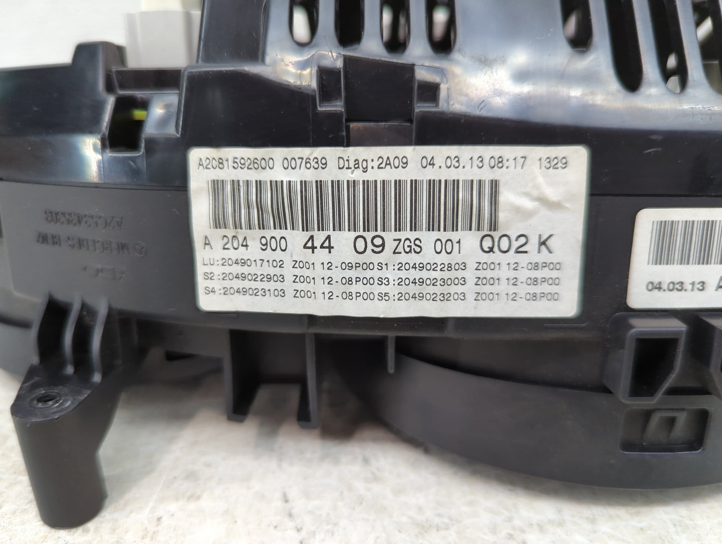 2013 Mercedes-Benz C-Class Instrument Cluster Speedometer Gauges P/N:A2049004409 A2C81592600 Miles:91K Fits OEM Used Auto Pa