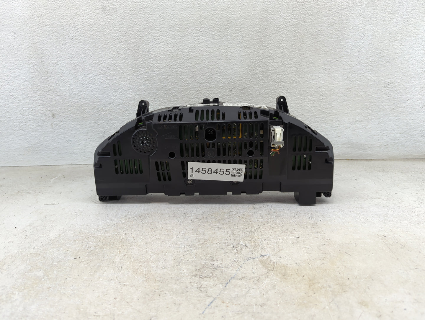 2013 Mercedes-Benz C-Class Instrument Cluster Speedometer Gauges P/N:A2049004409 A2C81592600 Miles:91K Fits OEM Used Auto Pa