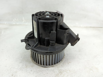2013 Mercedes-Benz C-Class Heater AC Blower Motor P/N:BEHRV7771001 V7771001 Fits Fits 2011 2012 2014 2015 2016 2017 2018 201