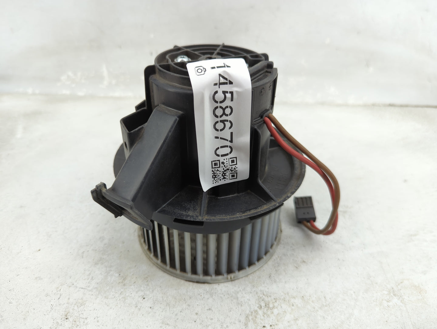 2013 Mercedes-Benz C-Class Heater AC Blower Motor P/N:BEHRV7771001 V7771001 Fits Fits 2011 2012 2014 2015 2016 2017 2018 201