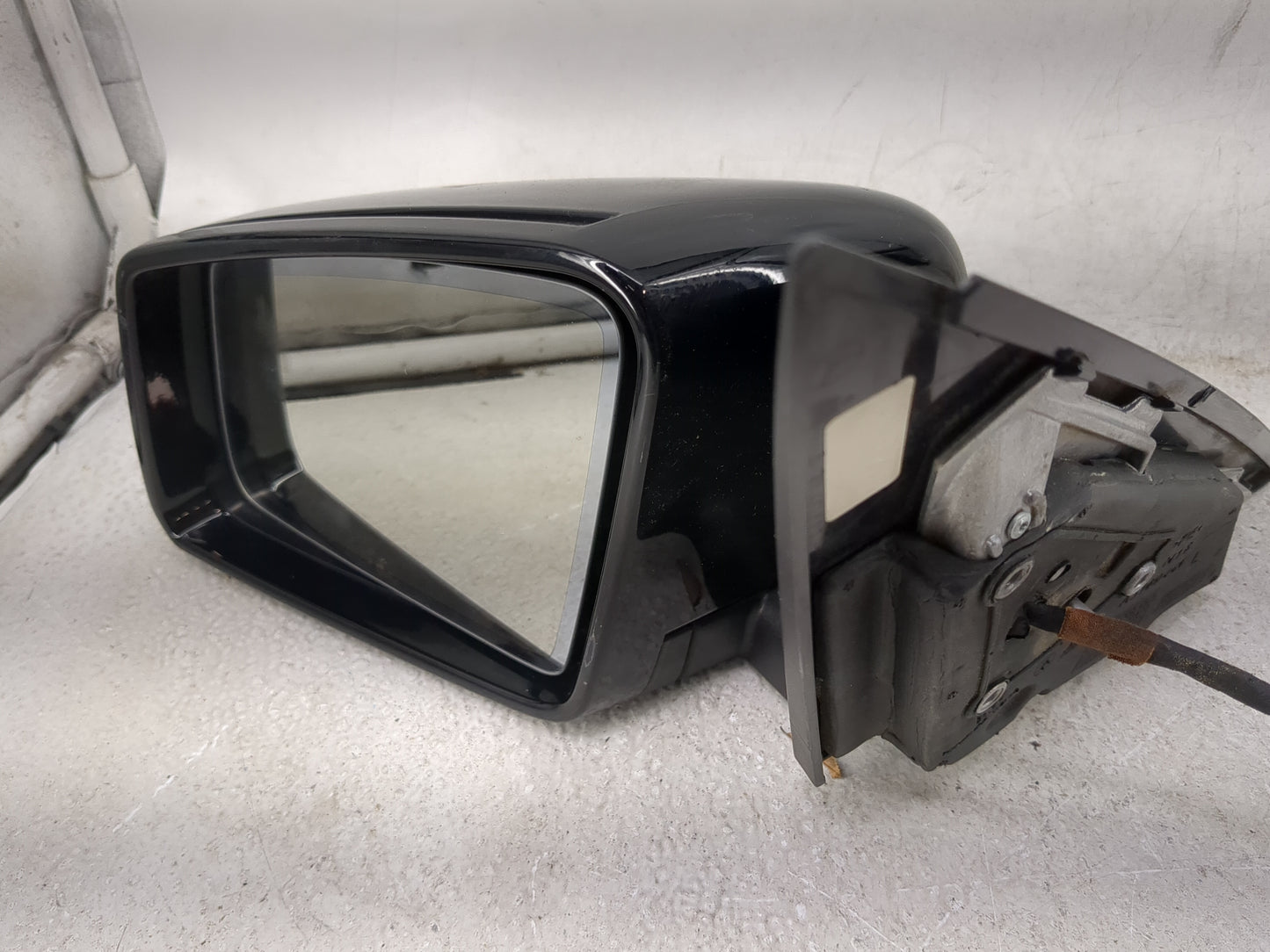 2013 Mercedes-Benz C-Class Driver Side View Mirror - Left Door Mirror OEM Used - Oemusedautoparts1.com