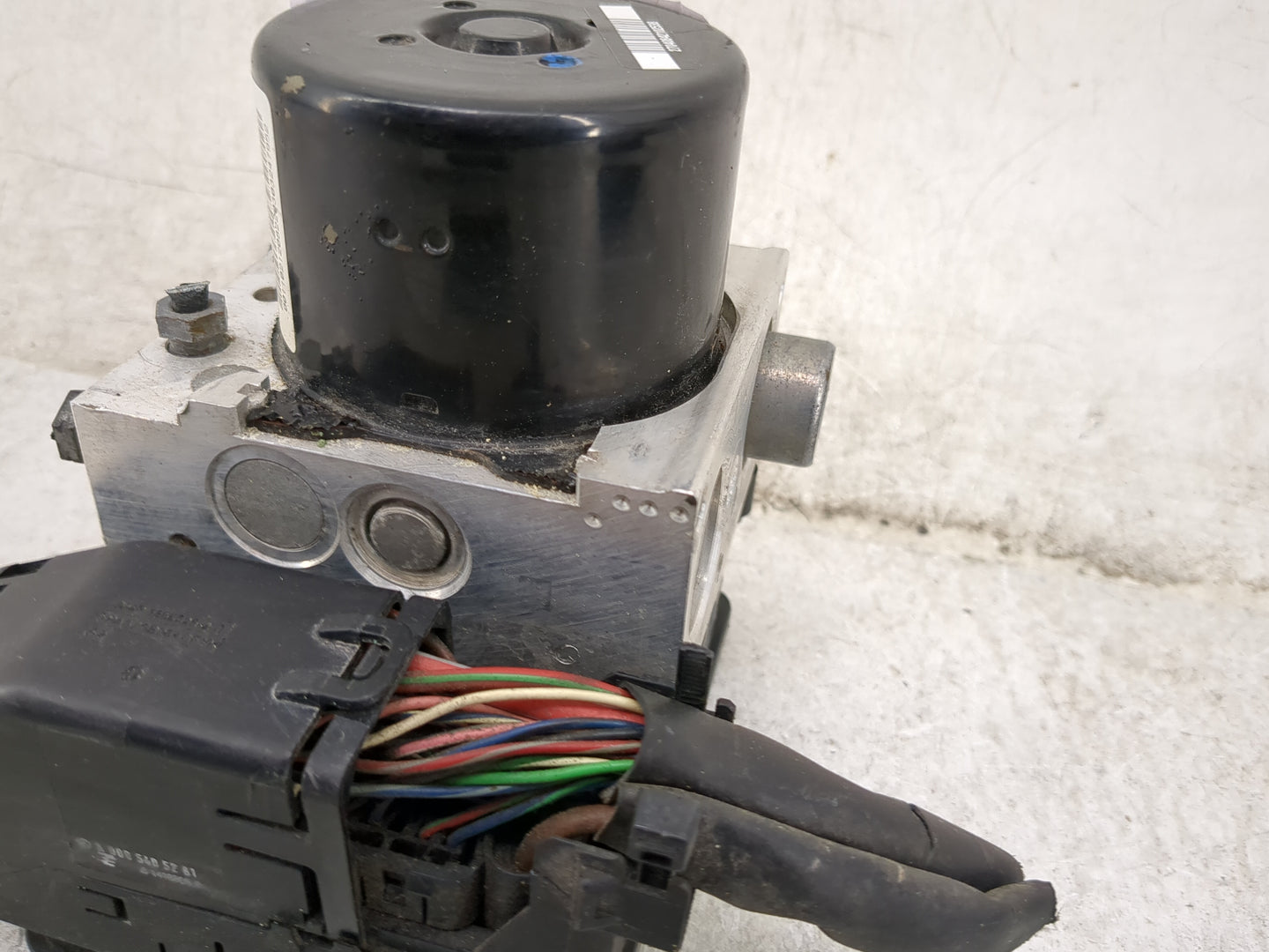 2013 Mercedes-Benz C-Class ABS Pump Control Module Replacement P/N:A 1724314212 A 009 540 52 81 Fits Fits 2014 2015 OEM Used