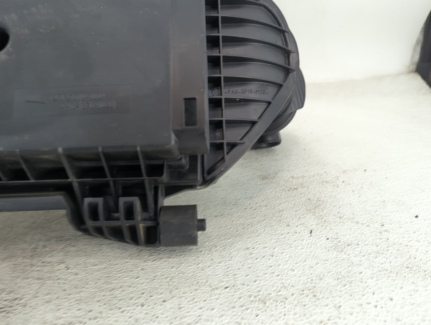 Mercedes-benz C-class Air Cleaner Intake-duct Hose Tube 1492442 - Oemusedautoparts1.com