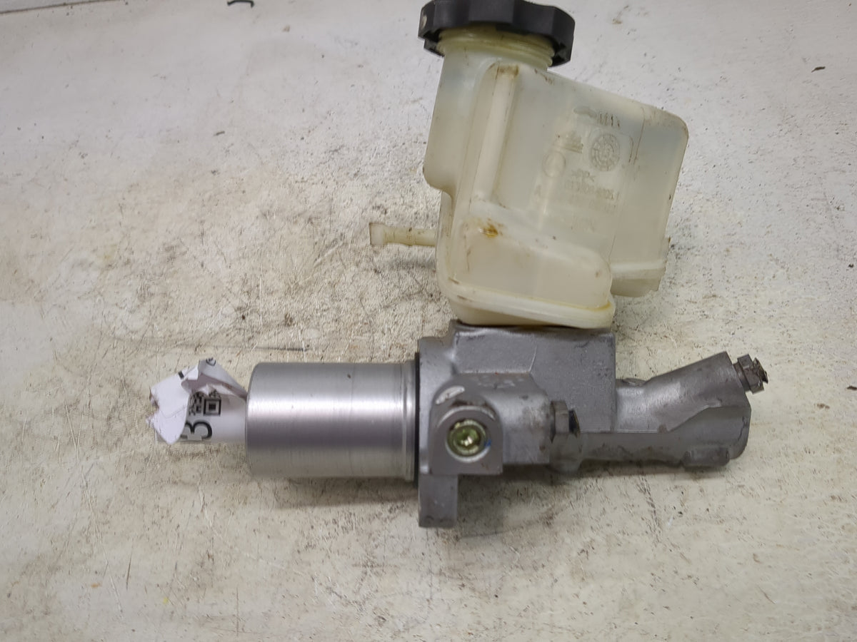Mercedes-benz C-class Brake Master Cylinder 1512993 - Oemusedautoparts1.com