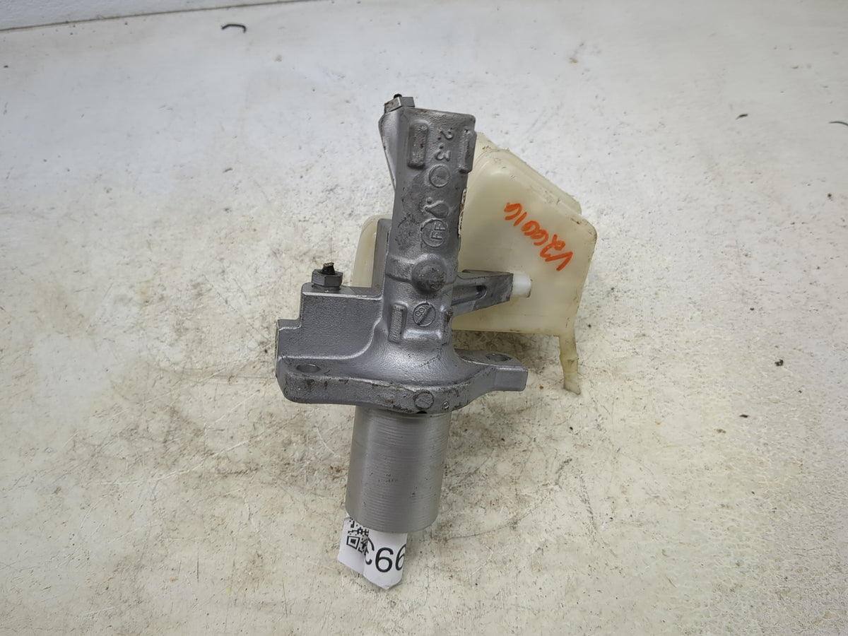 Mercedes-benz C-class Brake Master Cylinder 1512993 - Oemusedautoparts1.com