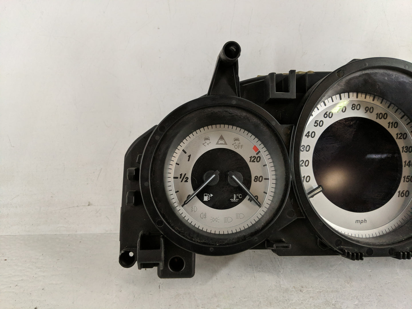 2013 Mercedes-Benz C250 Instrument Cluster Speedometer Gauges P/N:A 204 900 43 09 Fits OEM Used Auto Parts - Oemusedautopart