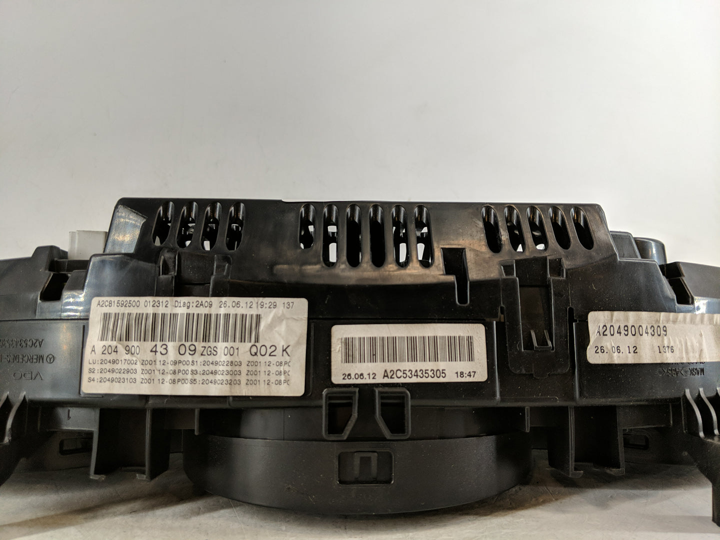 2013 Mercedes-Benz C250 Instrument Cluster Speedometer Gauges P/N:A 204 900 43 09 Fits OEM Used Auto Parts - Oemusedautopart