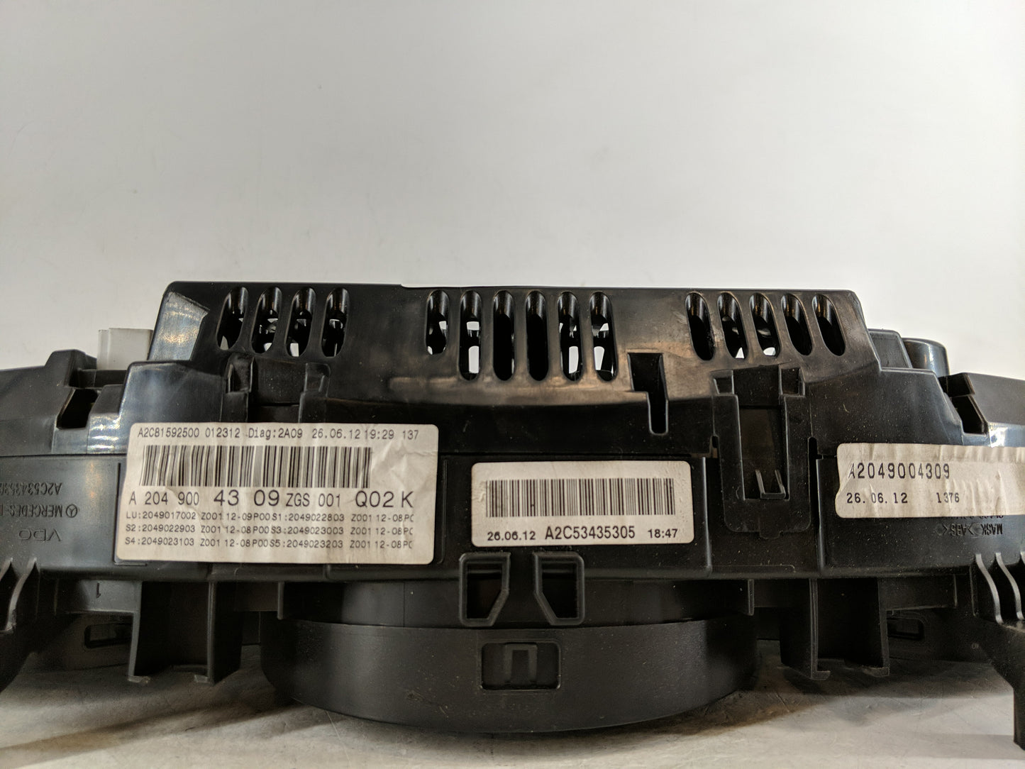 2013 Mercedes-Benz C250 Instrument Cluster Speedometer Gauges P/N:A 204 900 43 09 Fits OEM Used Auto Parts - Oemusedautopart
