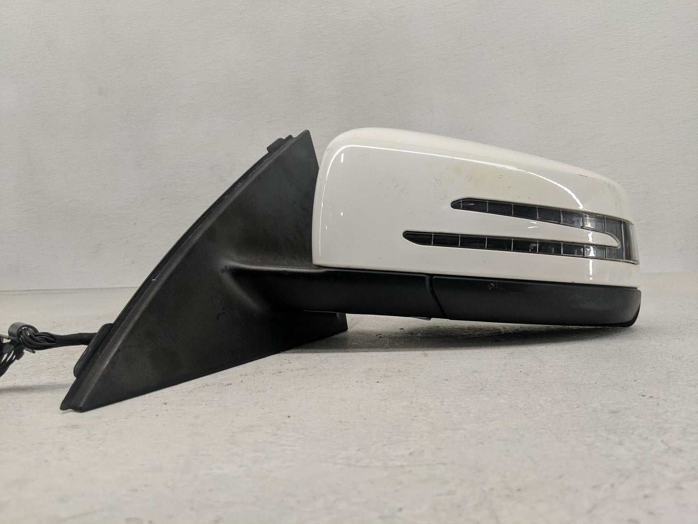 2012-2015 Mercedes-Benz C250 Side Mirror Replacement Driver Left View Door Mirror P/N:A204 810 42 25 Fits Fits 2012 2013 201