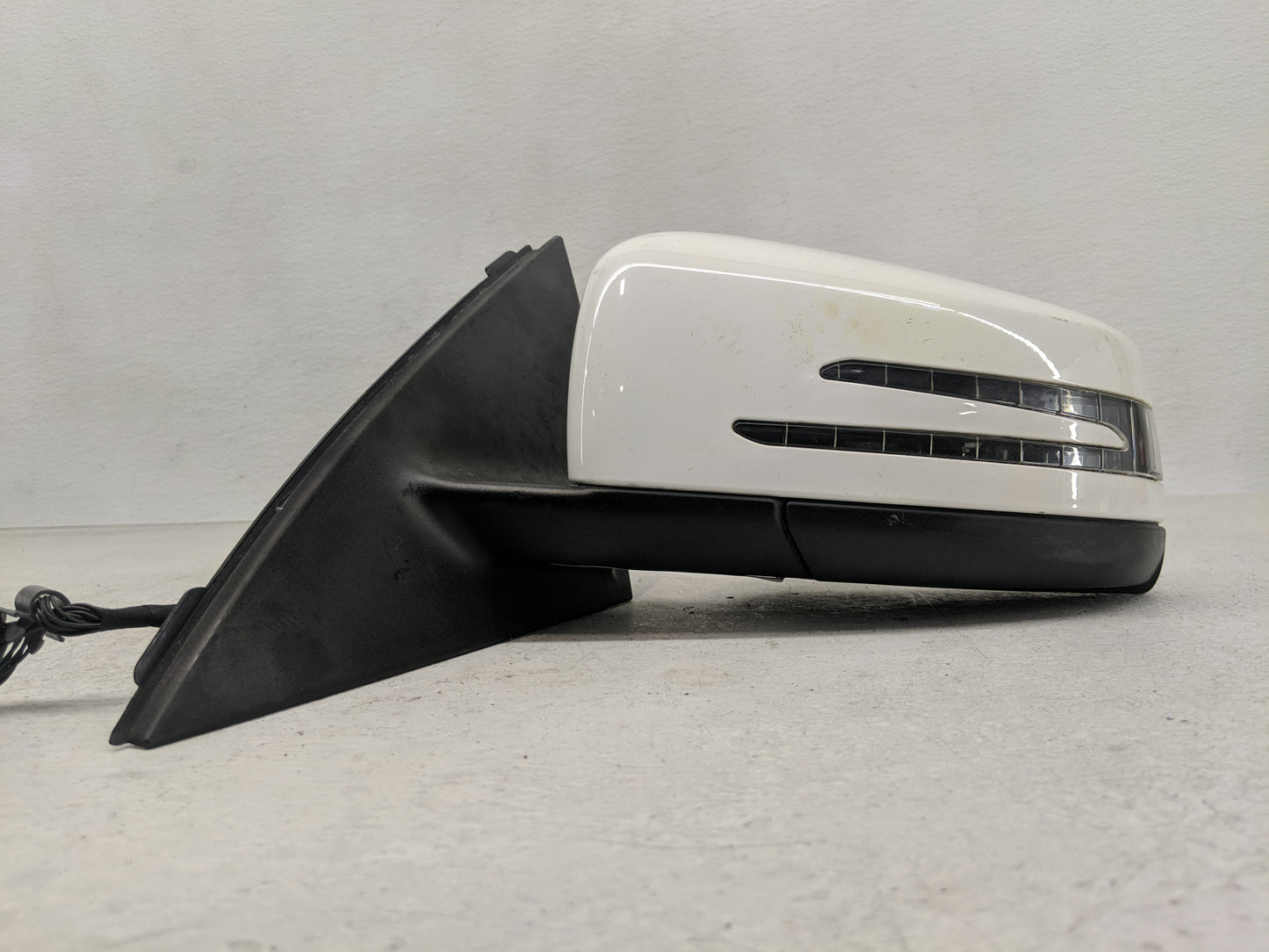 2012-2015 Mercedes-Benz C250 Side Mirror Replacement Driver Left View Door Mirror P/N:A204 810 42 25 Fits Fits 2012 2013 201