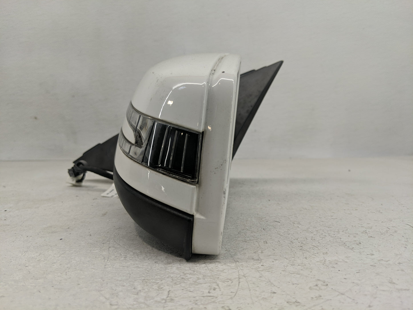 2012-2015 Mercedes-Benz C250 Side Mirror Replacement Driver Left View Door Mirror P/N:A204 810 42 25 Fits Fits 2012 2013 201