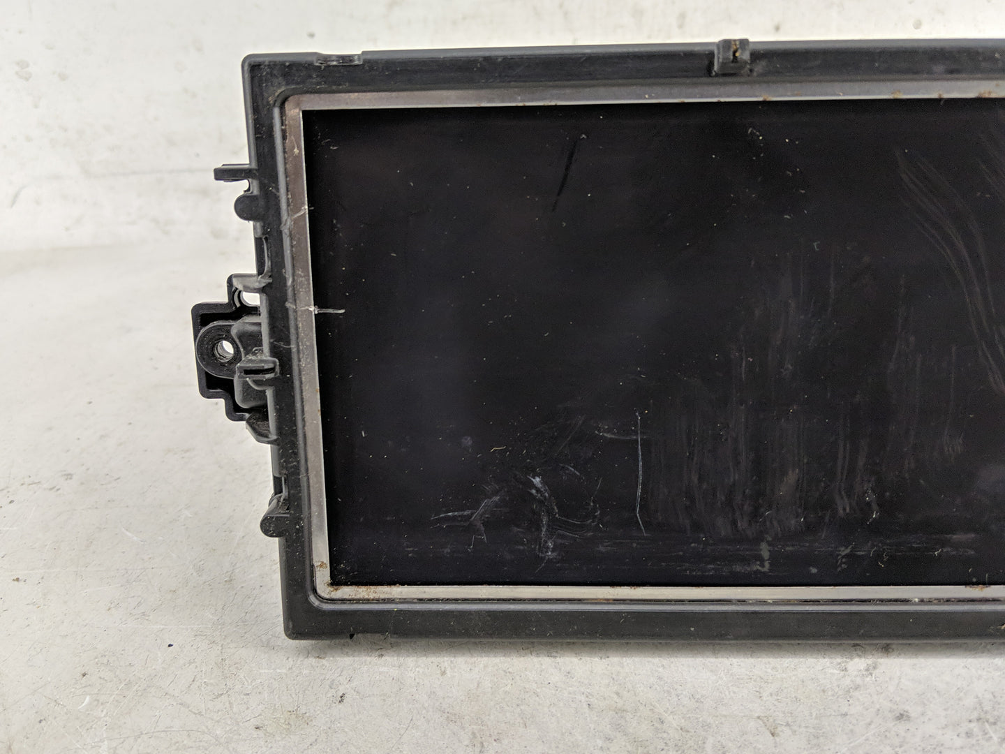 2012-2015 Mercedes-benz C250 Information Display Screen - Oemusedautoparts1.com