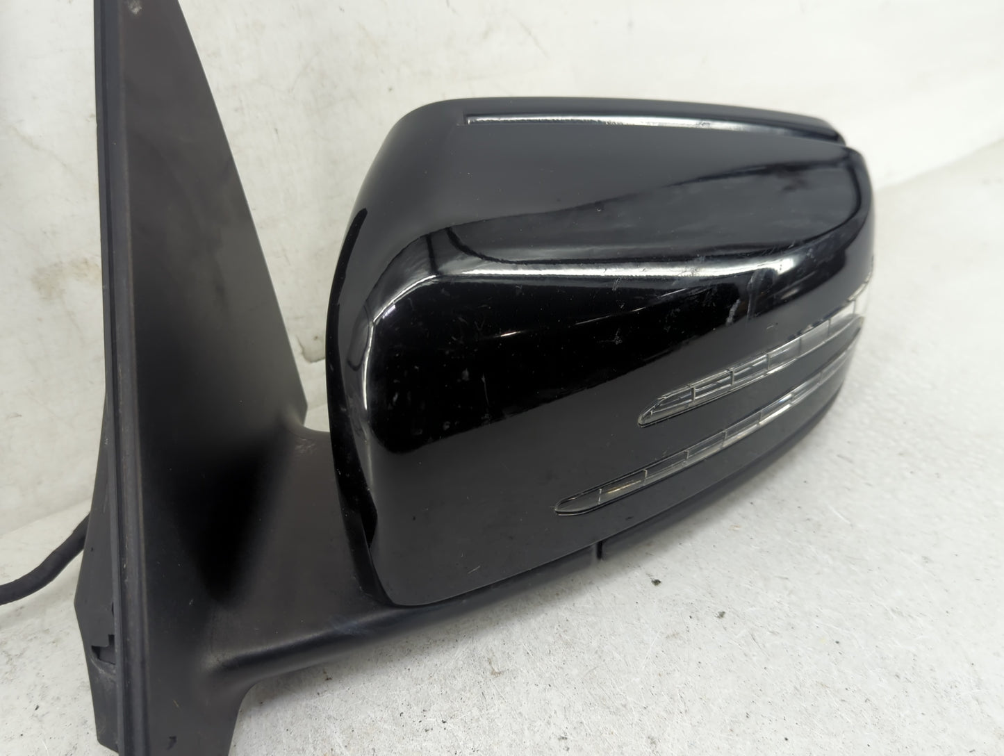 2012-2014 Mercedes-Benz C250 Driver Side View Mirror - Left Door Mirror OEM Used - Oemusedautoparts1.com