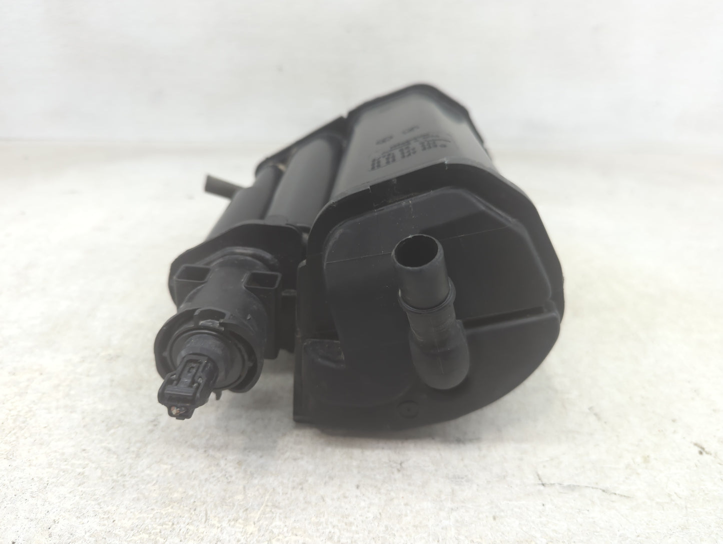 2013 Mercedes-benz C250 Fuel Vapor Charcoal Canister - Oemusedautoparts1.com