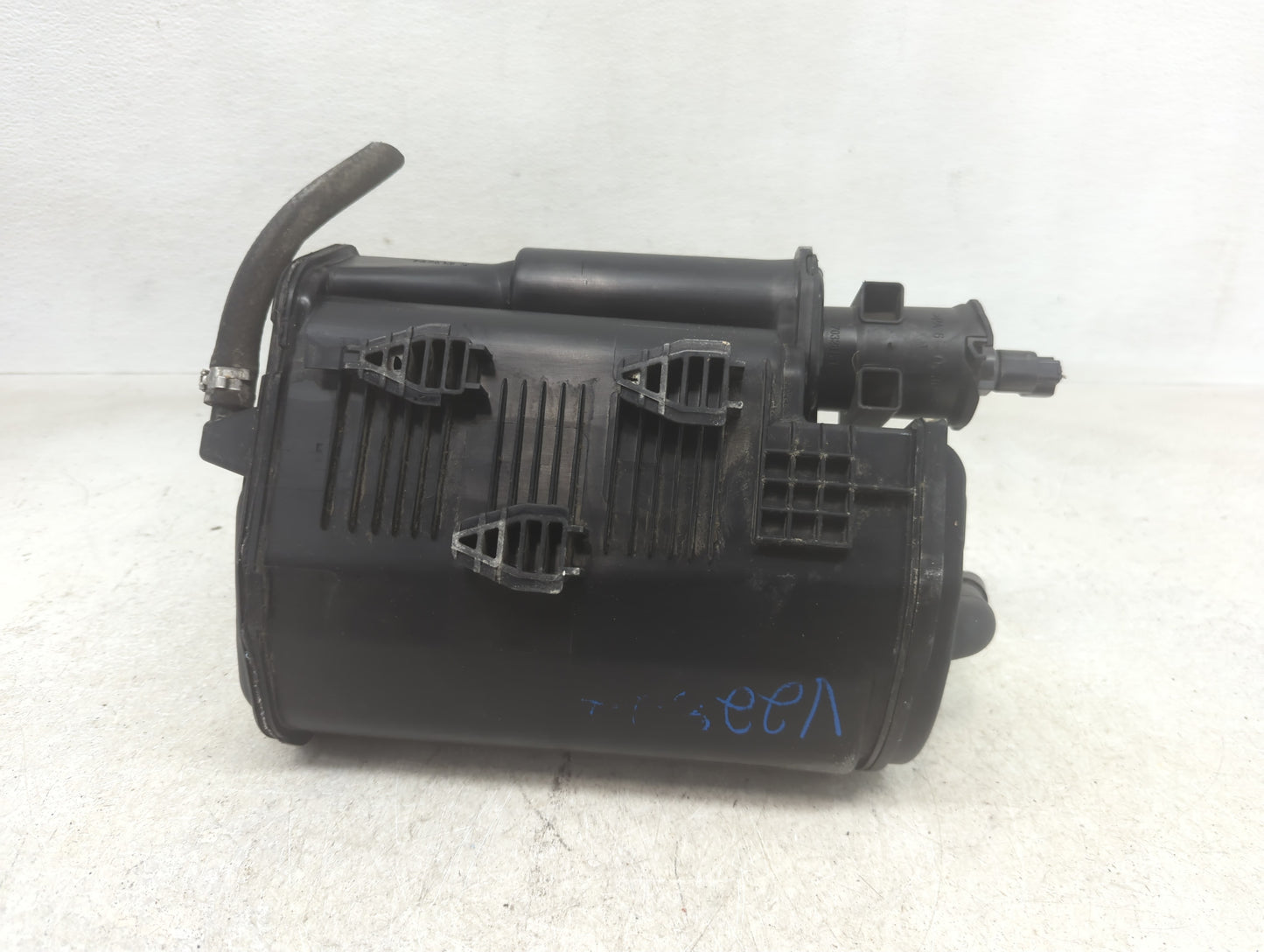 2013 Mercedes-benz C250 Fuel Vapor Charcoal Canister - Oemusedautoparts1.com