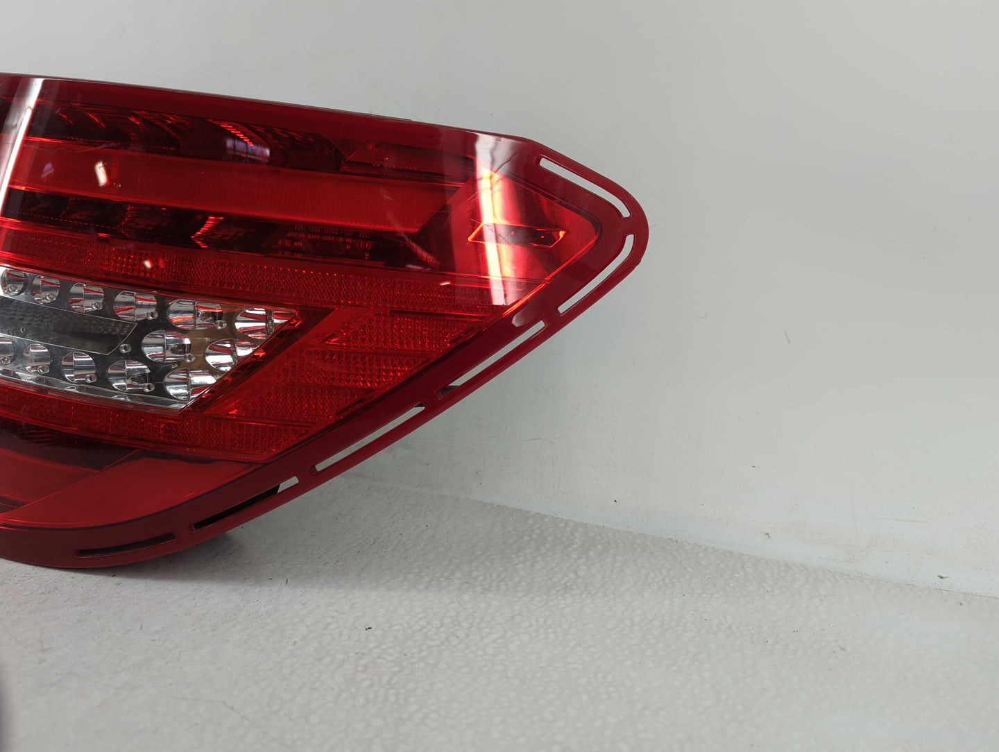 2012-2015 Mercedes-Benz C250 Tail Light Assembly Passenger Right OEM P/N:204 906 07 03 Fits Fits 2012 2013 2014 2015 OEM Use