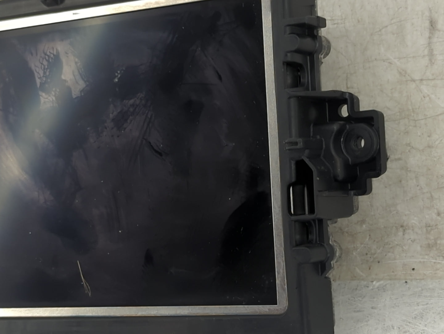 2012-2015 Mercedes-benz C250 Information Display Screen - Oemusedautoparts1.com