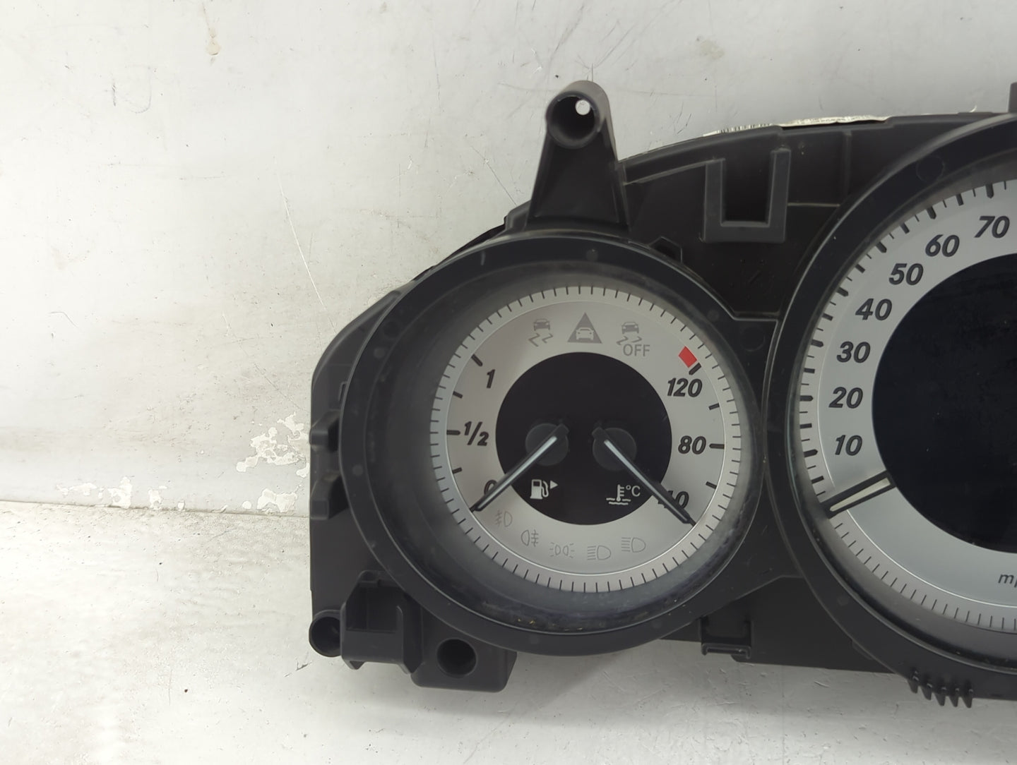 2013 Mercedes-Benz C250 Instrument Cluster Speedometer Gauges P/N:A2C81592500 A2049004309 Miles:47K Fits OEM Used Auto Parts