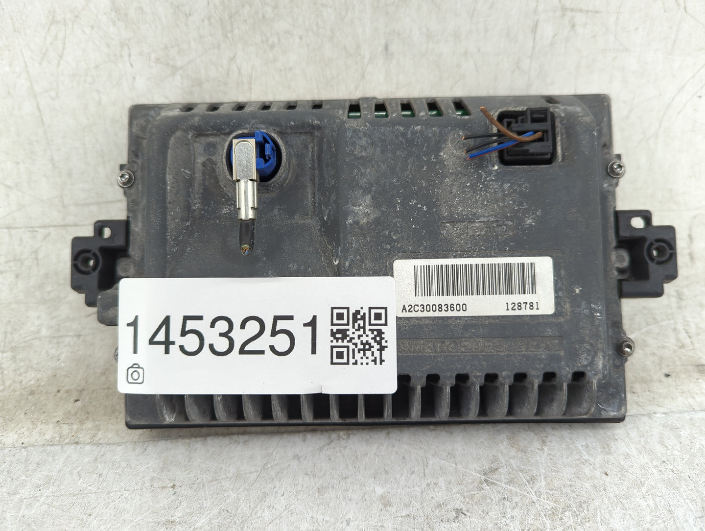 2012-2015 Mercedes-benz C250 Information Display Screen - Oemusedautoparts1.com