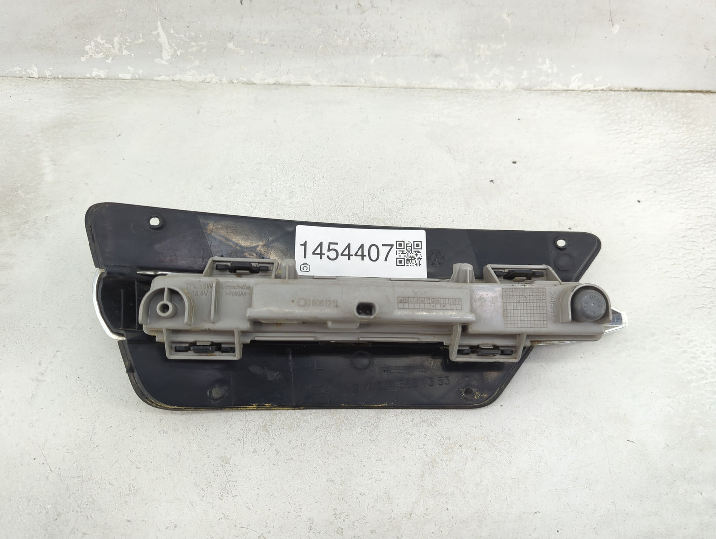 2012-2015 Mercedes-benz C250 Driver Left Oem Front Light Lamp Black - Oemusedautoparts1.com