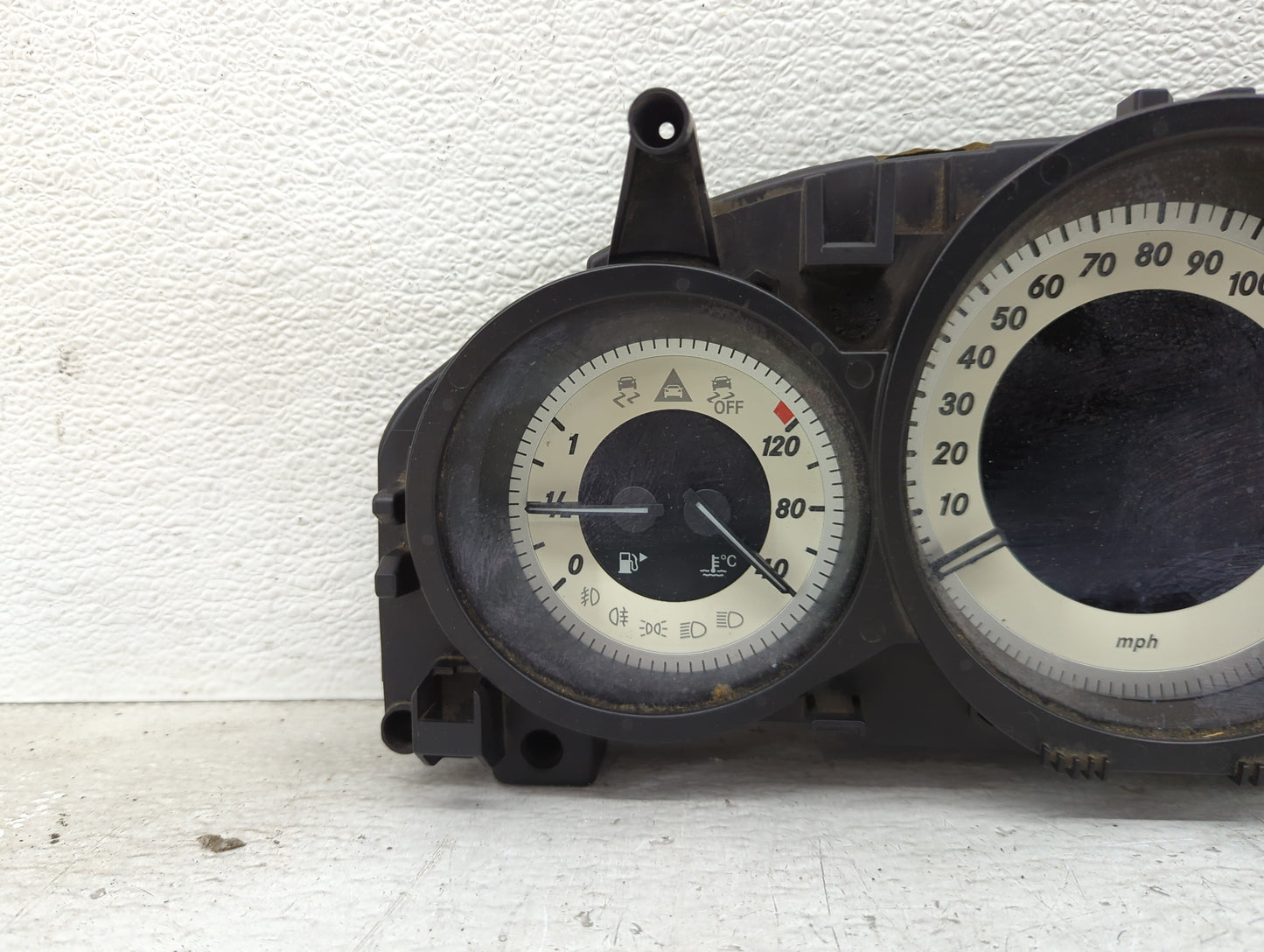 2013 Mercedes-Benz C250 Instrument Cluster Speedometer Gauges P/N:A2C81592600 Miles: Fits OEM Used Auto Parts - Oemusedautop