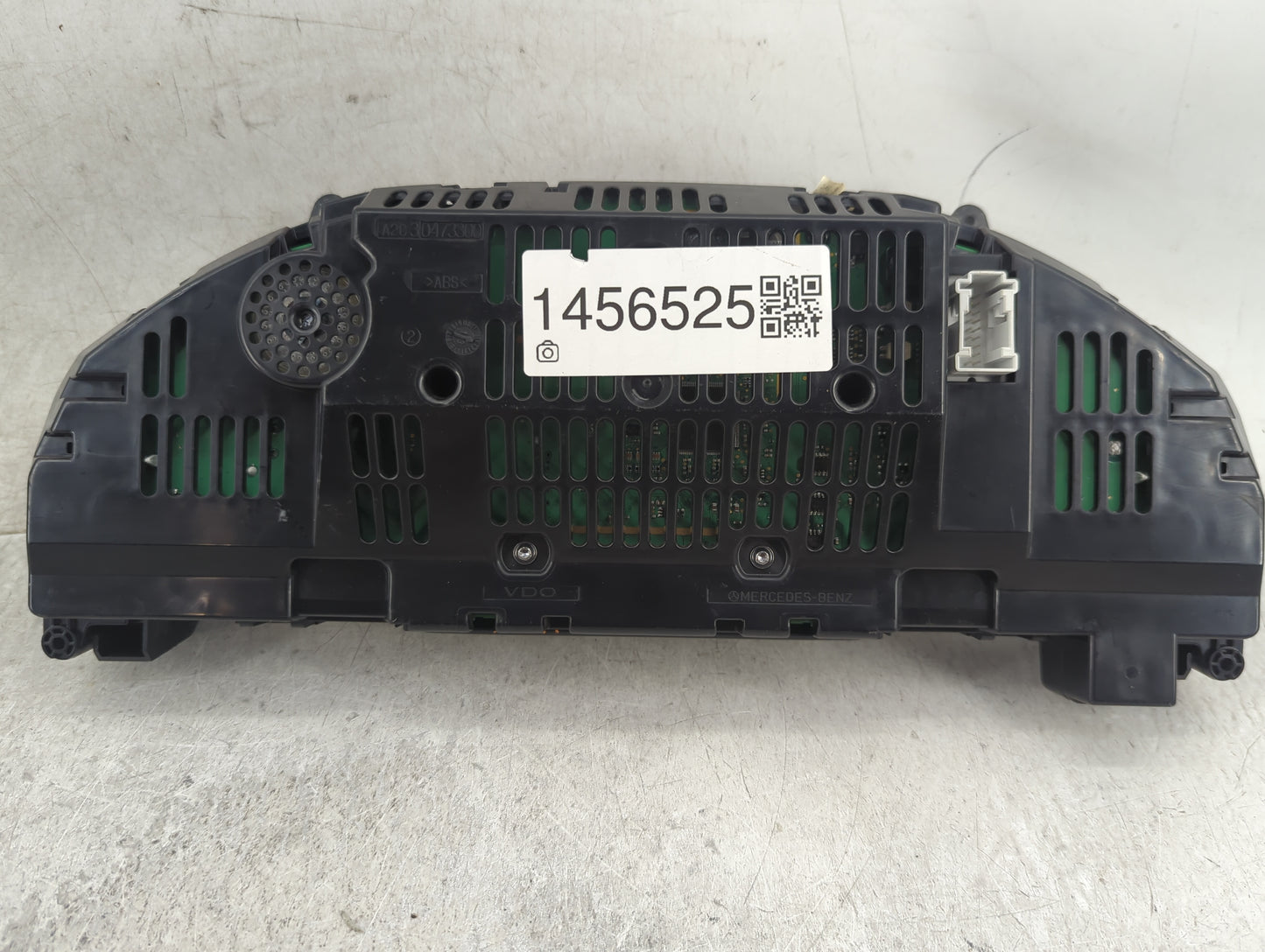 2013 Mercedes-Benz C250 Instrument Cluster Speedometer Gauges P/N:A2C53435305 Miles: Fits OEM Used Auto Parts - Oemusedautop