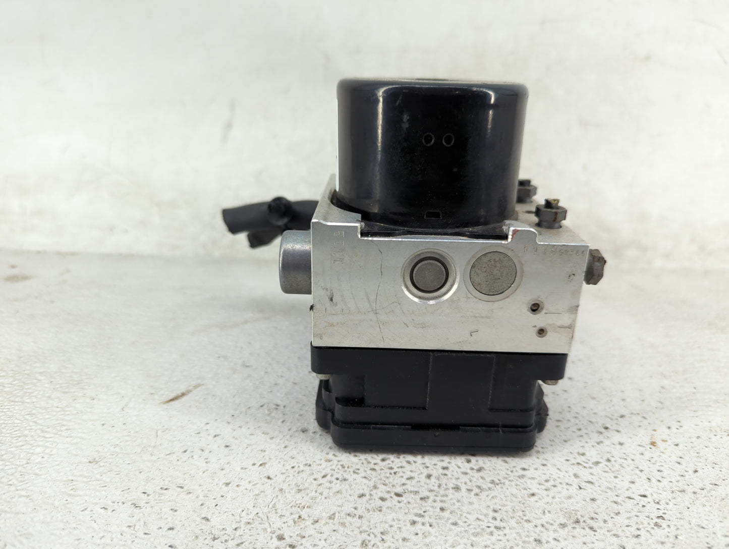 2013-2015 Mercedes-Benz C250 ABS Pump Control Module Replacement P/N:A1724314212 10.0212-0822.4 Fits Fits 2013 2014 2015 OEM