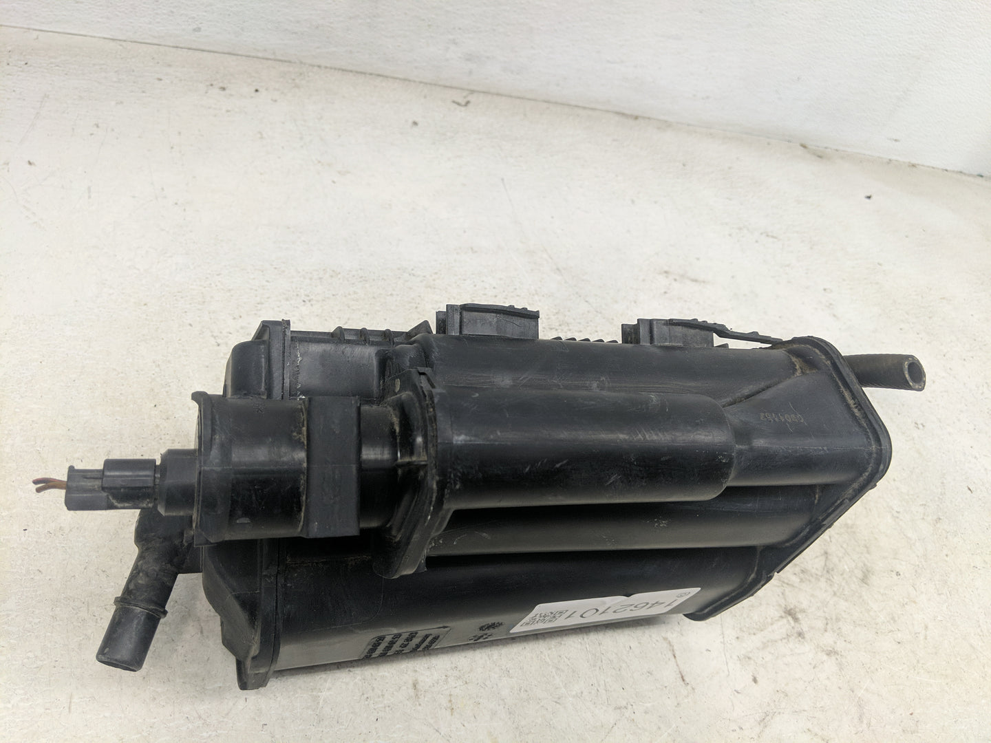 2013 Mercedes-benz C250 Fuel Vapor Charcoal Canister - Oemusedautoparts1.com