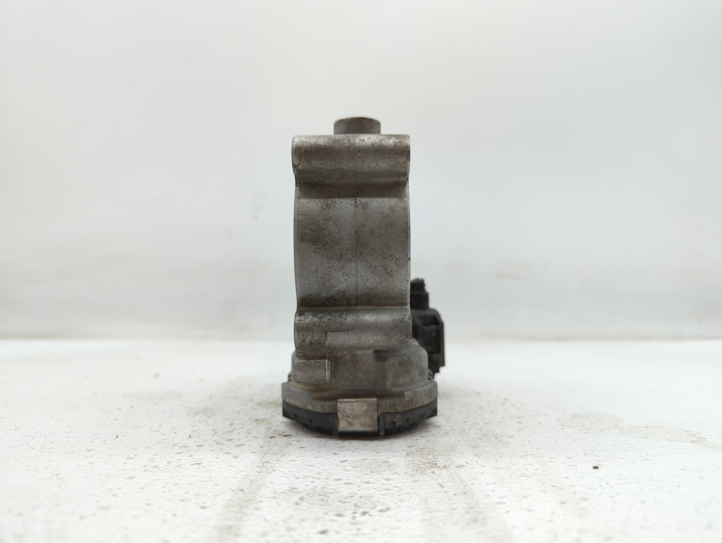 2012-2015 Mercedes-Benz C250 Throttle Body P/N:266 141 05 25 2661410525 Fits OEM Used Auto Parts - Oemusedautoparts1.com