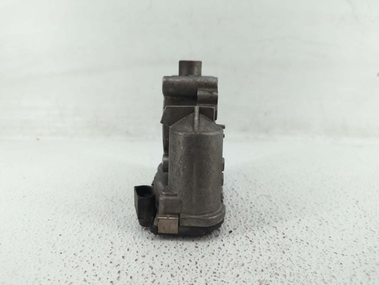 2012-2015 Mercedes-Benz C250 Throttle Body P/N:266 141 05 25 2661410525 Fits OEM Used Auto Parts - Oemusedautoparts1.com