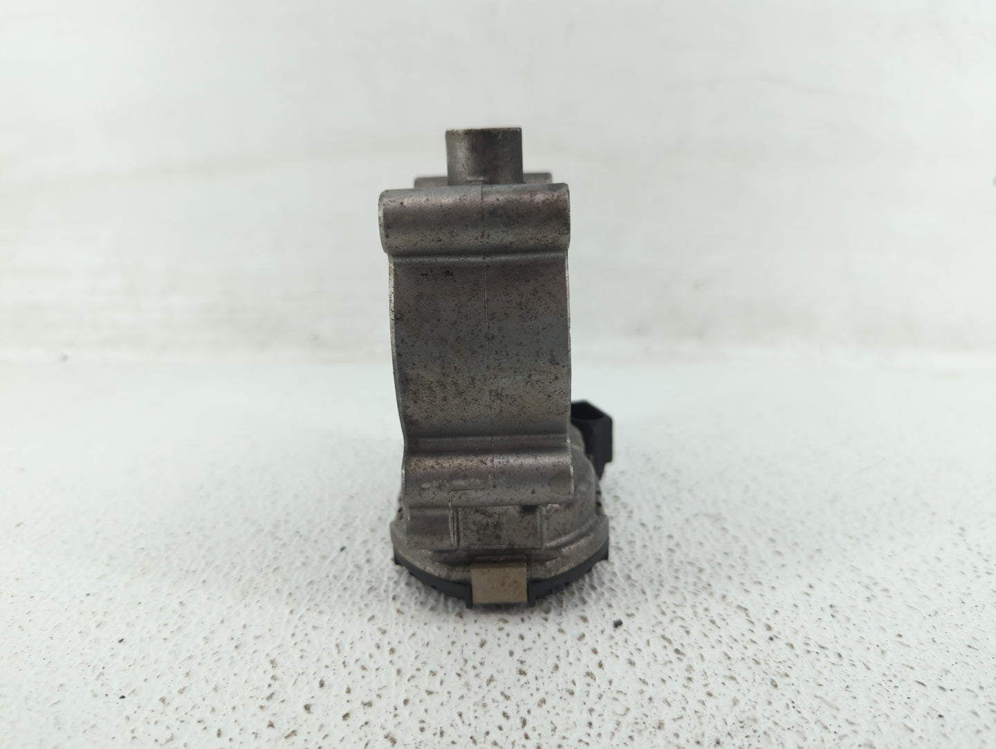 2012-2015 Mercedes-Benz C250 Throttle Body P/N:266 141 05 25 2661410525 Fits OEM Used Auto Parts - Oemusedautoparts1.com