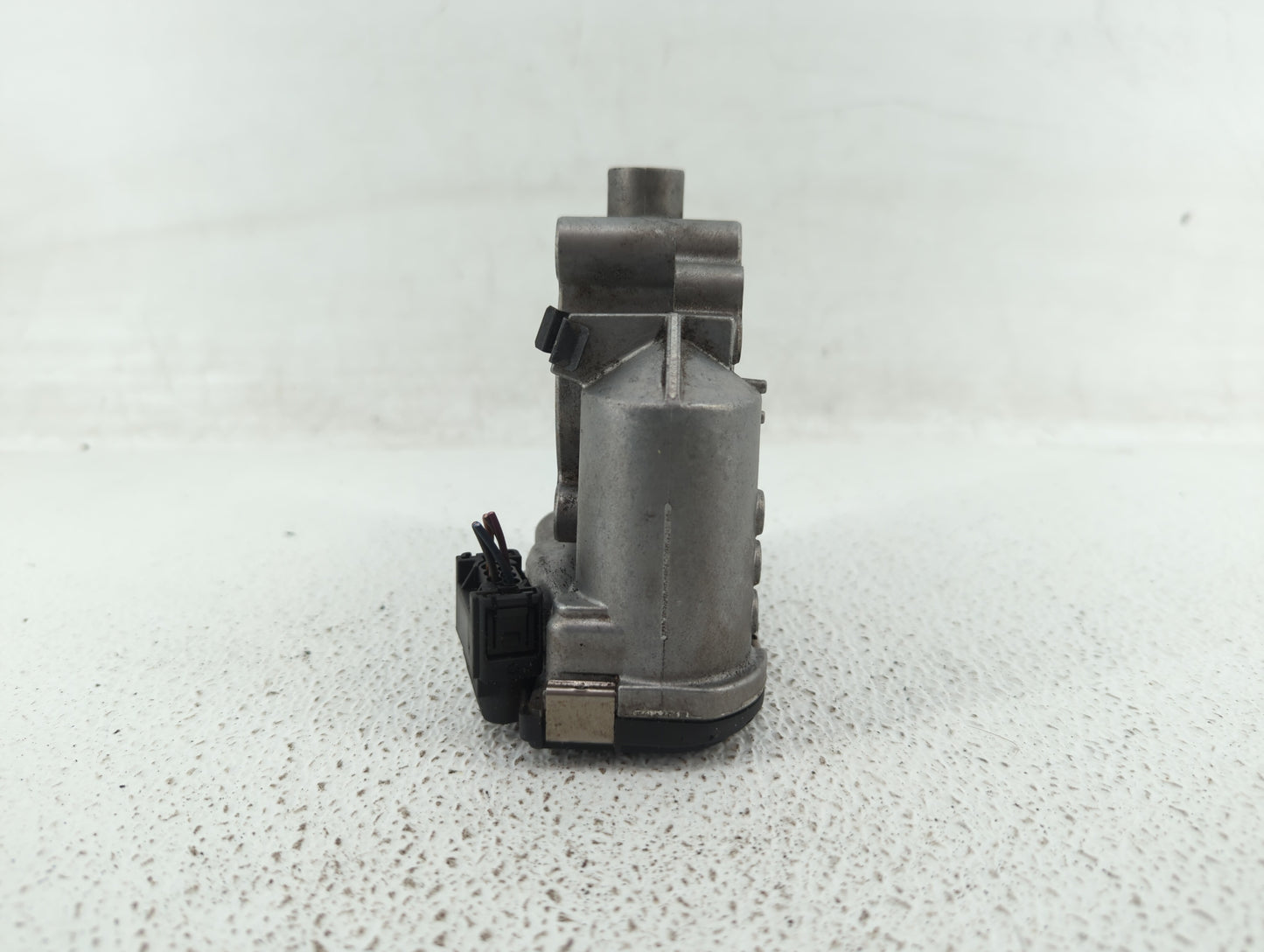 2012-2015 Mercedes-Benz C250 Throttle Body P/N:266 141 05 25 2661410525 Fits OEM Used Auto Parts - Oemusedautoparts1.com