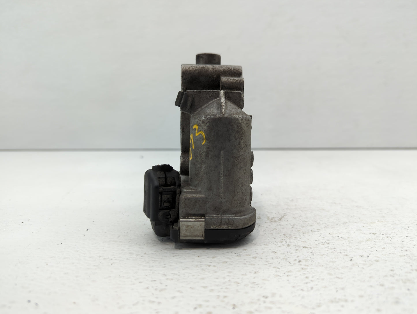 2012-2015 Mercedes-Benz C250 Throttle Body P/N:266 141 05 25 2661410525 Fits OEM Used Auto Parts - Oemusedautoparts1.com