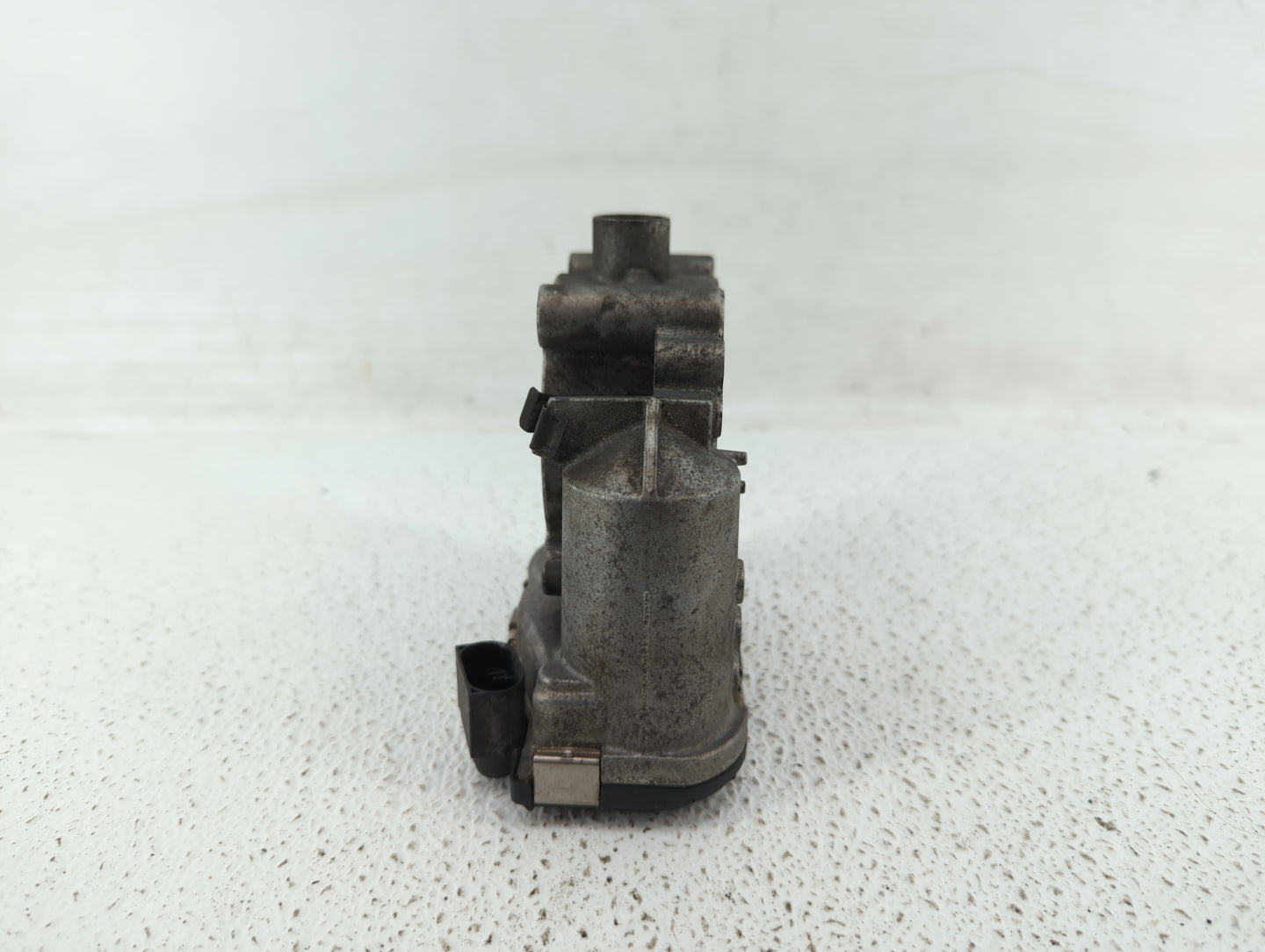 2012-2015 Mercedes-Benz C250 Throttle Body P/N:266 141 05 25 2661410525 Fits OEM Used Auto Parts - Oemusedautoparts1.com
