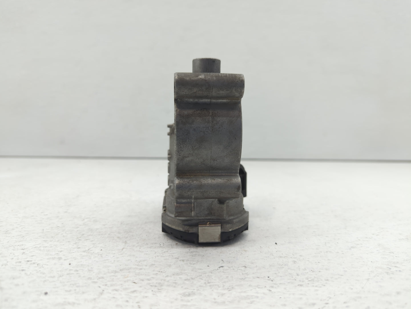 2012-2015 Mercedes-Benz C250 Throttle Body P/N:266 141 05 25 2661410525 Fits OEM Used Auto Parts - Oemusedautoparts1.com
