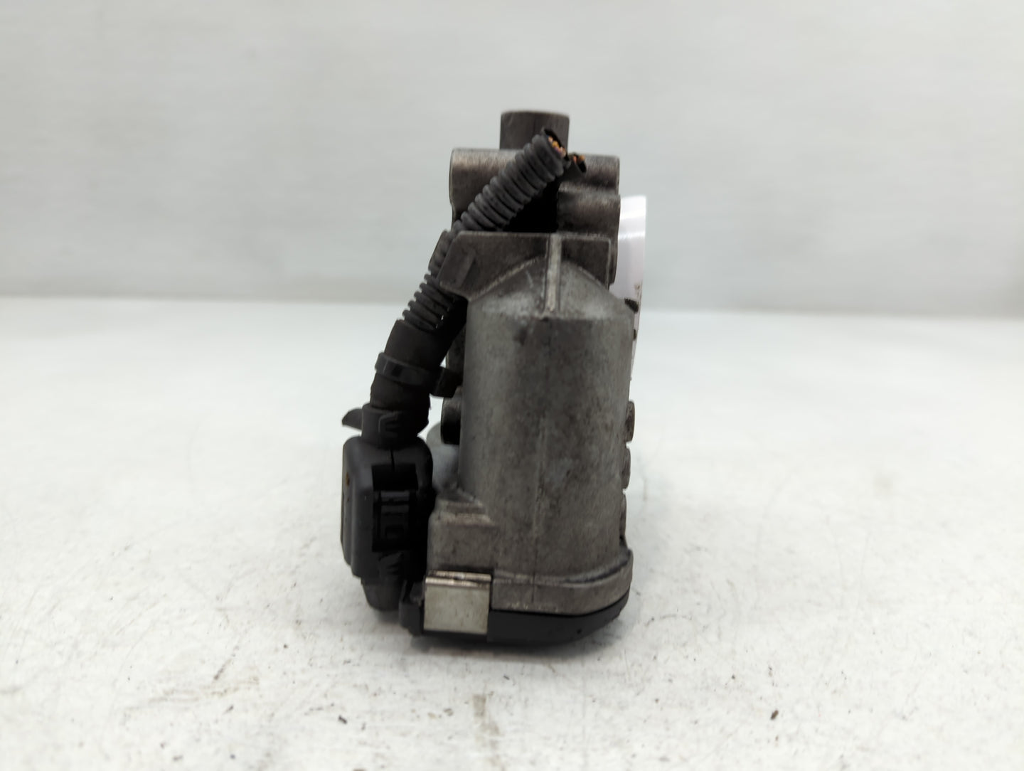 2012-2015 Mercedes-Benz C250 Throttle Body P/N:A 266 141 05 25 Fits Fits 2006 2007 2008 2009 2010 2011 2012 2013 2014 2015 O