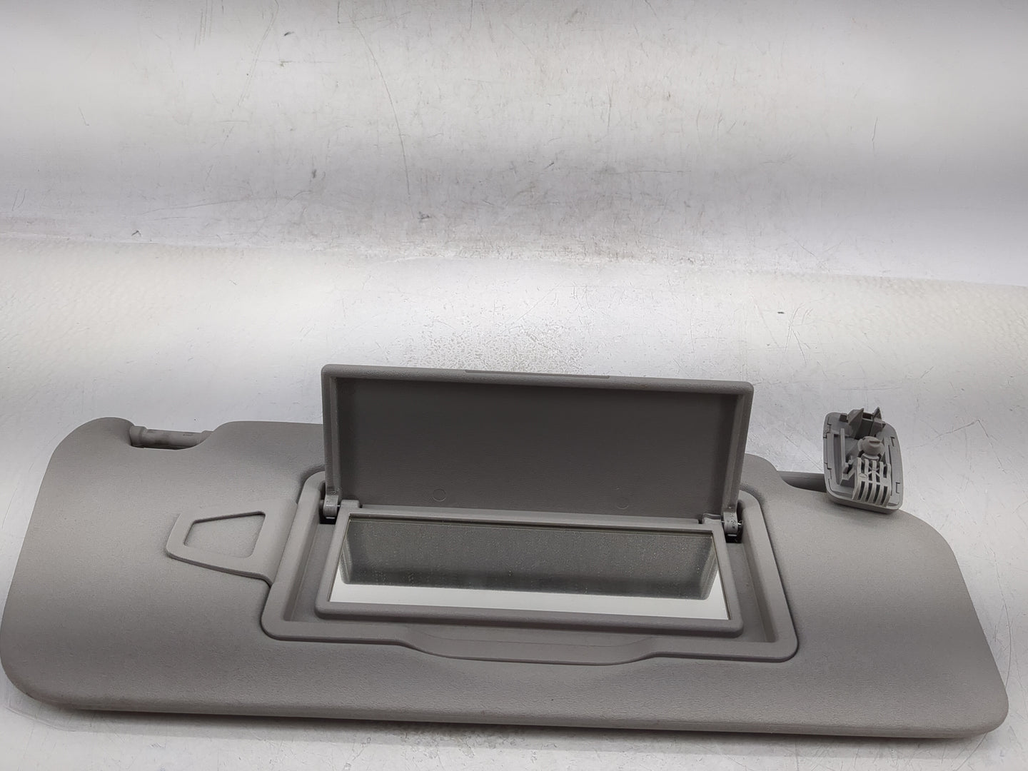 2013 Mercedes-Benz C300 Sun Visor Shade Replacement Passenger Right Mirror Fits OEM Used Auto Parts - Oemusedautoparts1.com