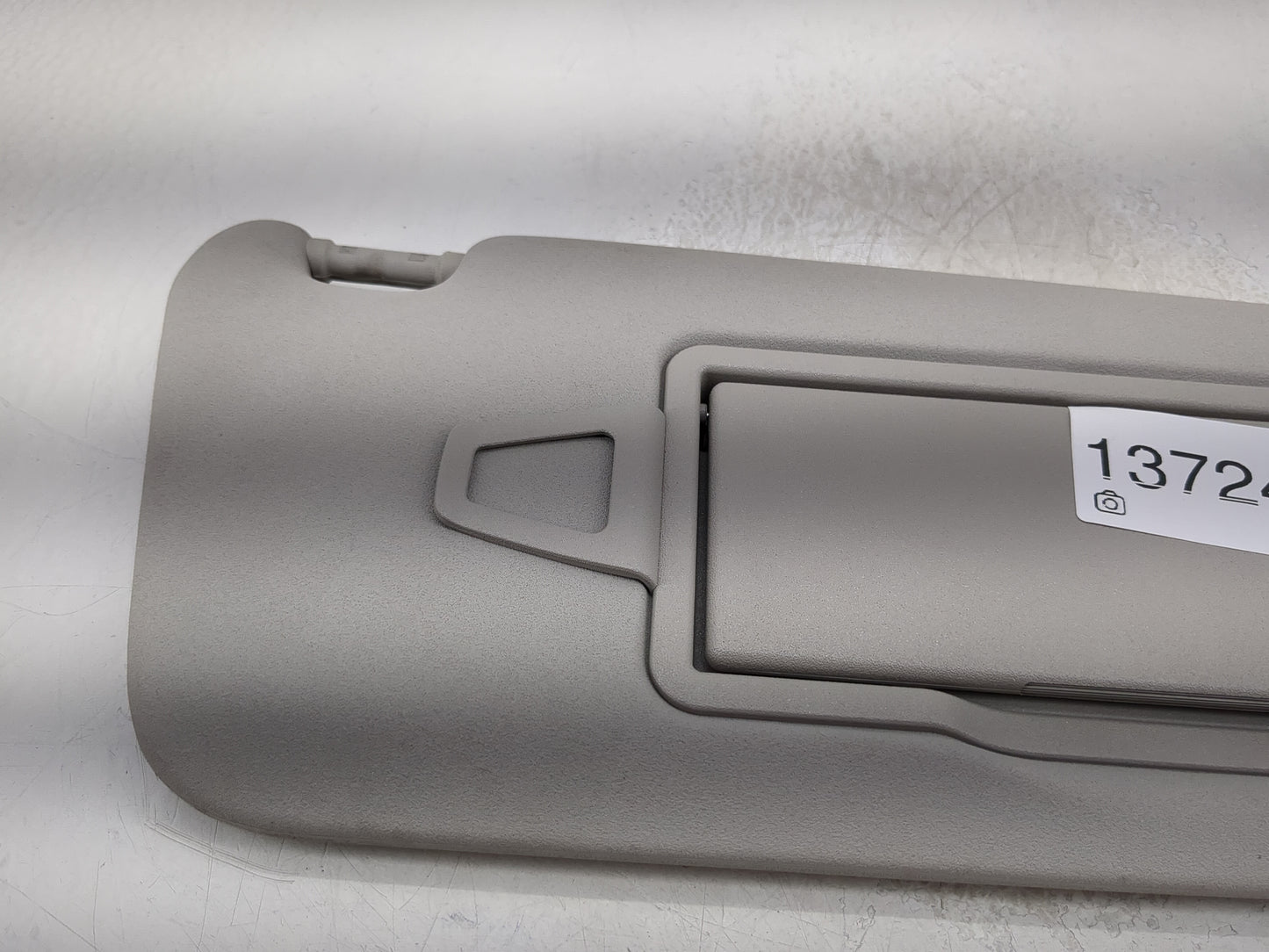 2013 Mercedes-Benz C300 Sun Visor Shade Replacement Passenger Right Mirror Fits OEM Used Auto Parts - Oemusedautoparts1.com