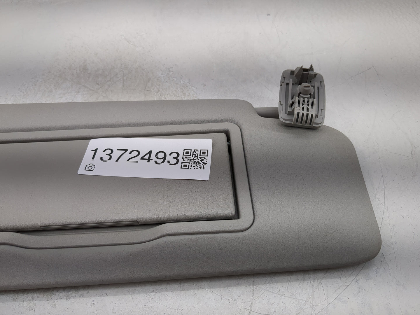 2013 Mercedes-Benz C300 Sun Visor Shade Replacement Passenger Right Mirror Fits OEM Used Auto Parts - Oemusedautoparts1.com
