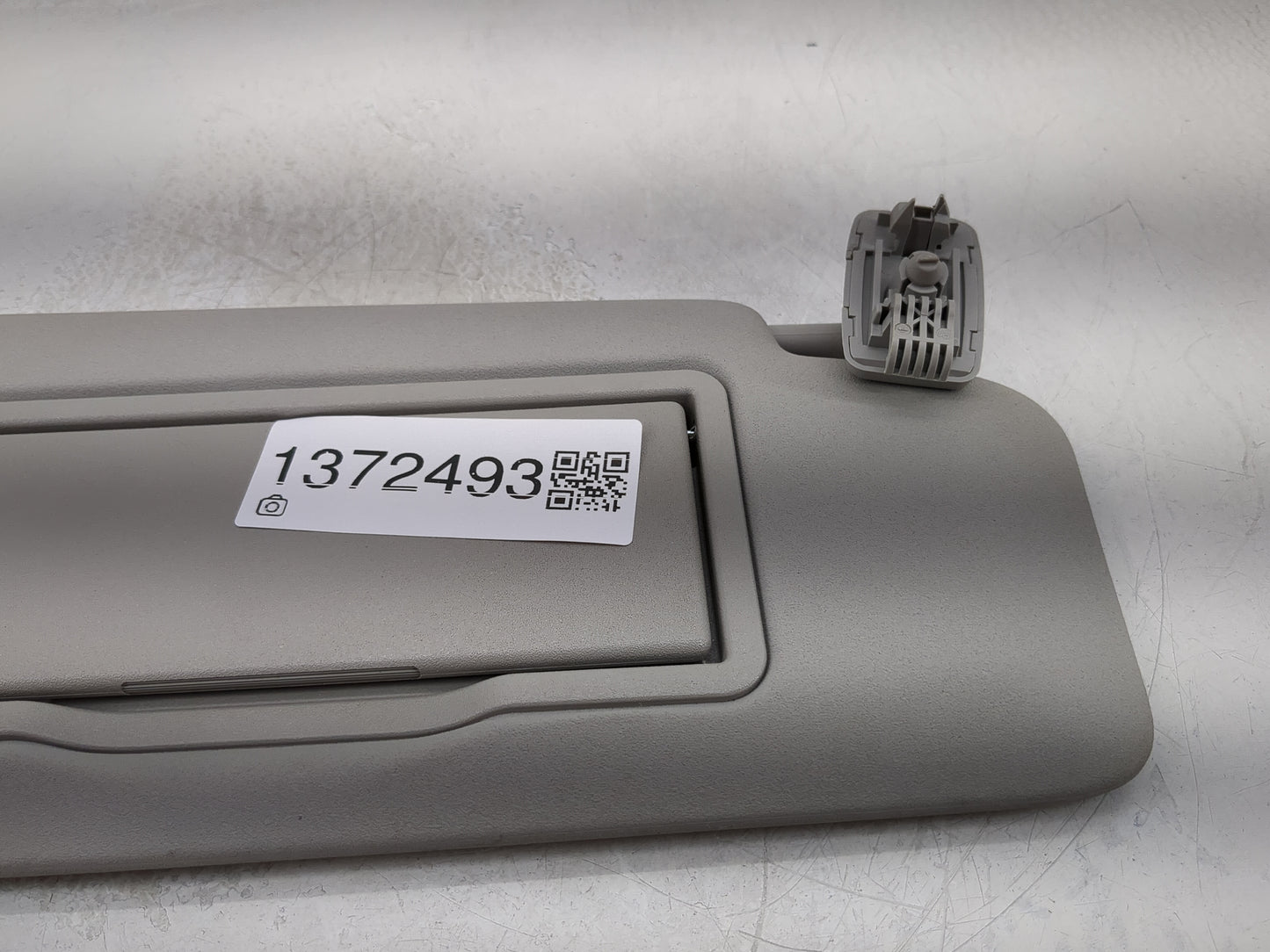 2013 Mercedes-Benz C300 Sun Visor Shade Replacement Passenger Right Mirror Fits OEM Used Auto Parts - Oemusedautoparts1.com