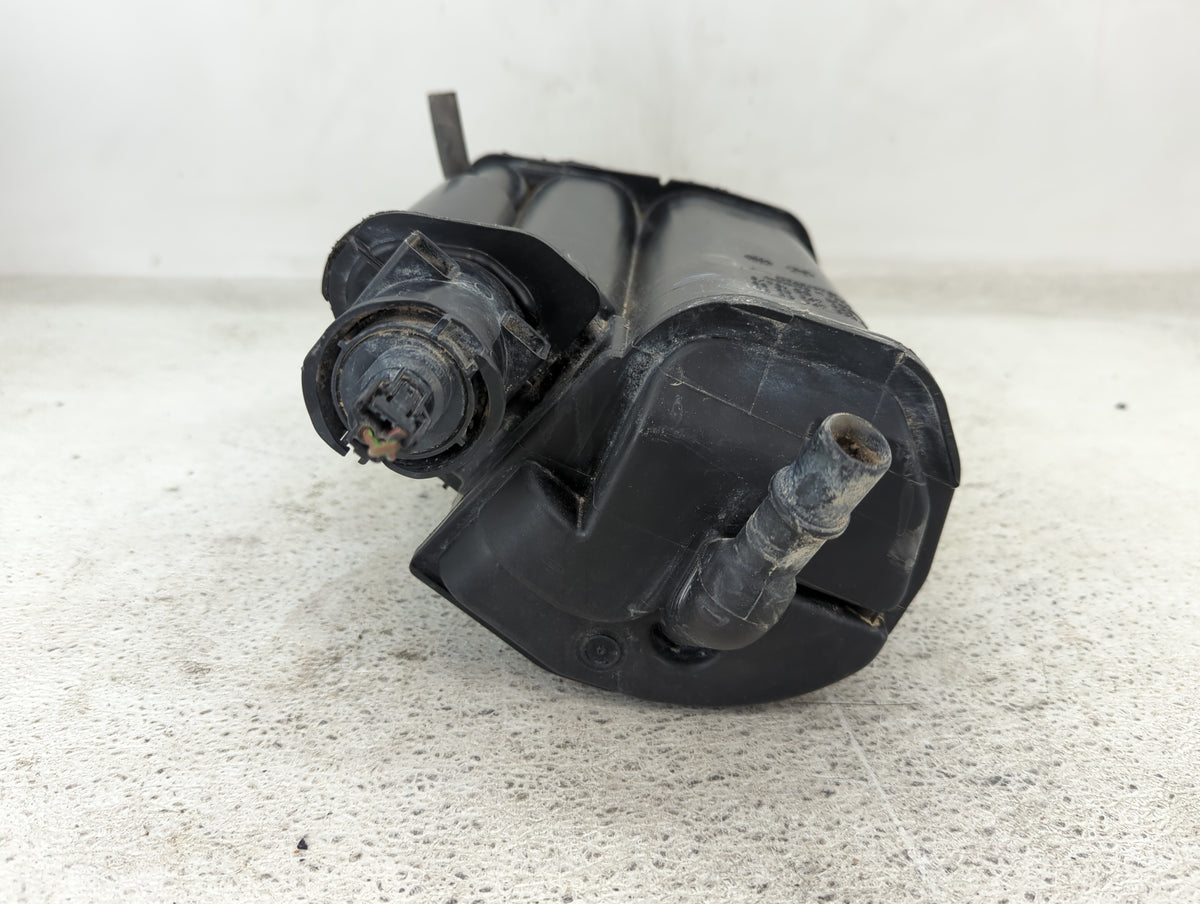 2013 Mercedes-benz C300 Fuel Vapor Charcoal Canister - Oemusedautoparts1.com