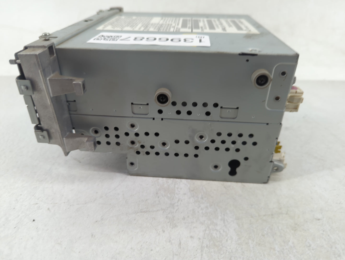 2013 Mercedes-Benz C350 Radio AM FM Cd Player Receiver Replacement P/N:A2049004911 Fits OEM Used Auto Parts - Oemusedautopar
