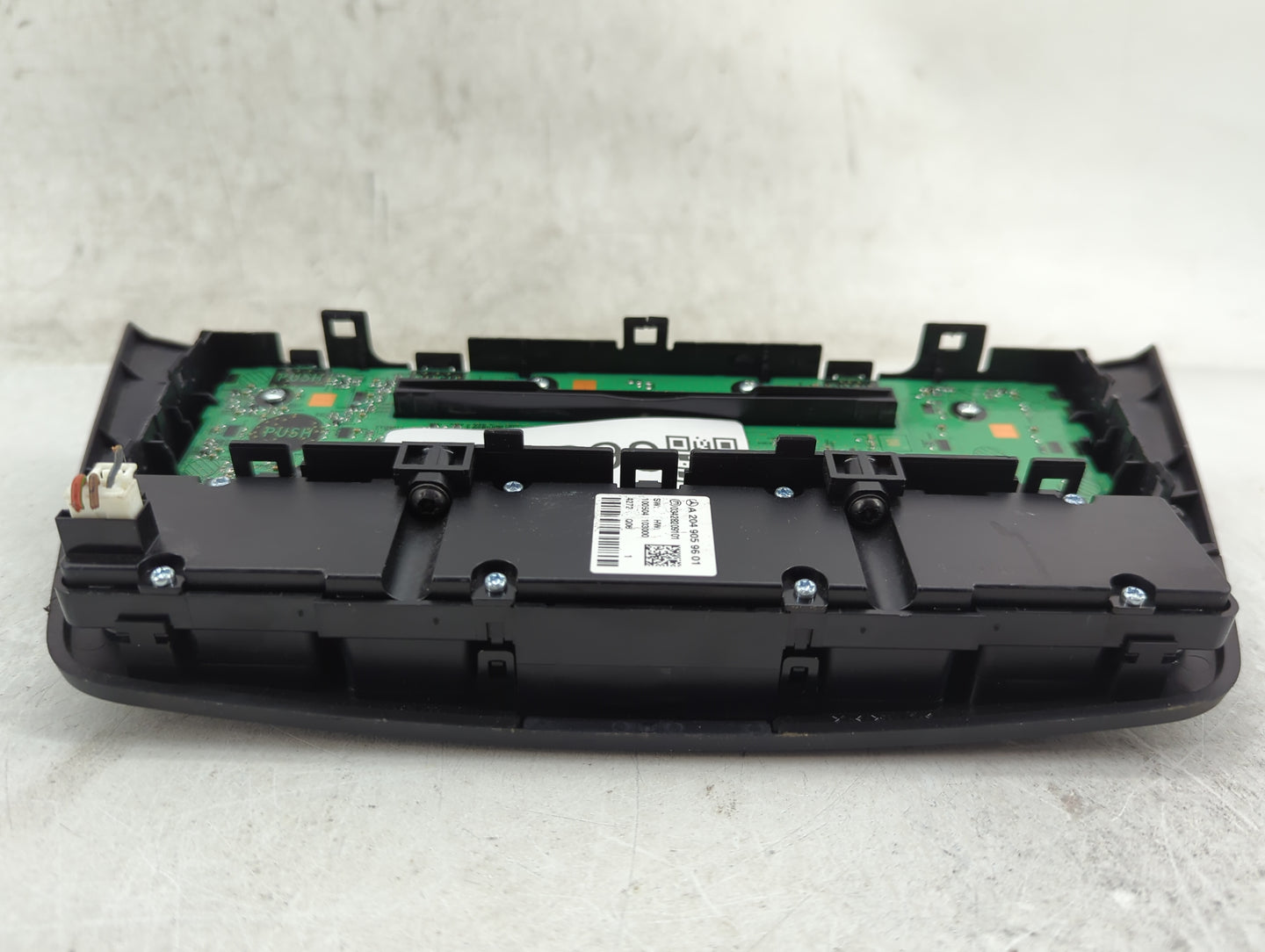 2013 Mercedes-Benz C350 Radio AM FM Cd Player Receiver Replacement P/N:A 204 905 96 01 Fits OEM Used Auto Parts - Oemusedaut