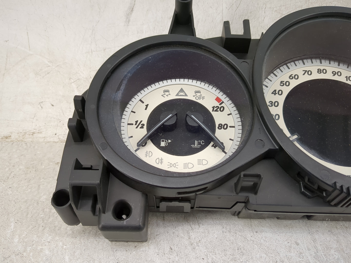 2013 Mercedes-Benz C350 Instrument Cluster Speedometer Gauges P/N:A2C53435303 Miles: Fits OEM Used Auto Parts - Oemusedautop