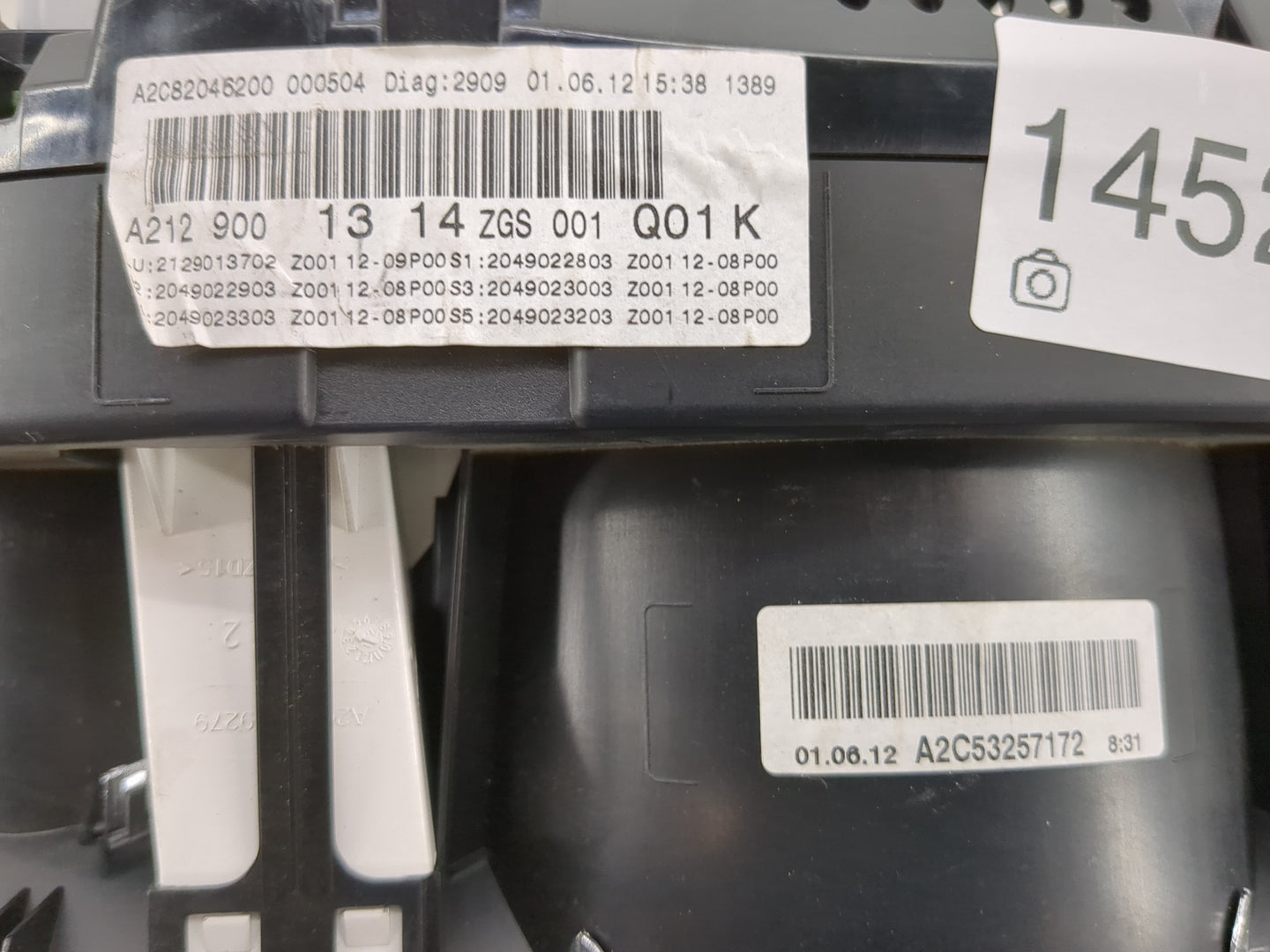 2013 Mercedes-Benz E-Class Instrument Cluster Speedometer Gauges P/N:A2129001714 A2C82046600, A2C53 Miles: Fits Fits 2012 OE