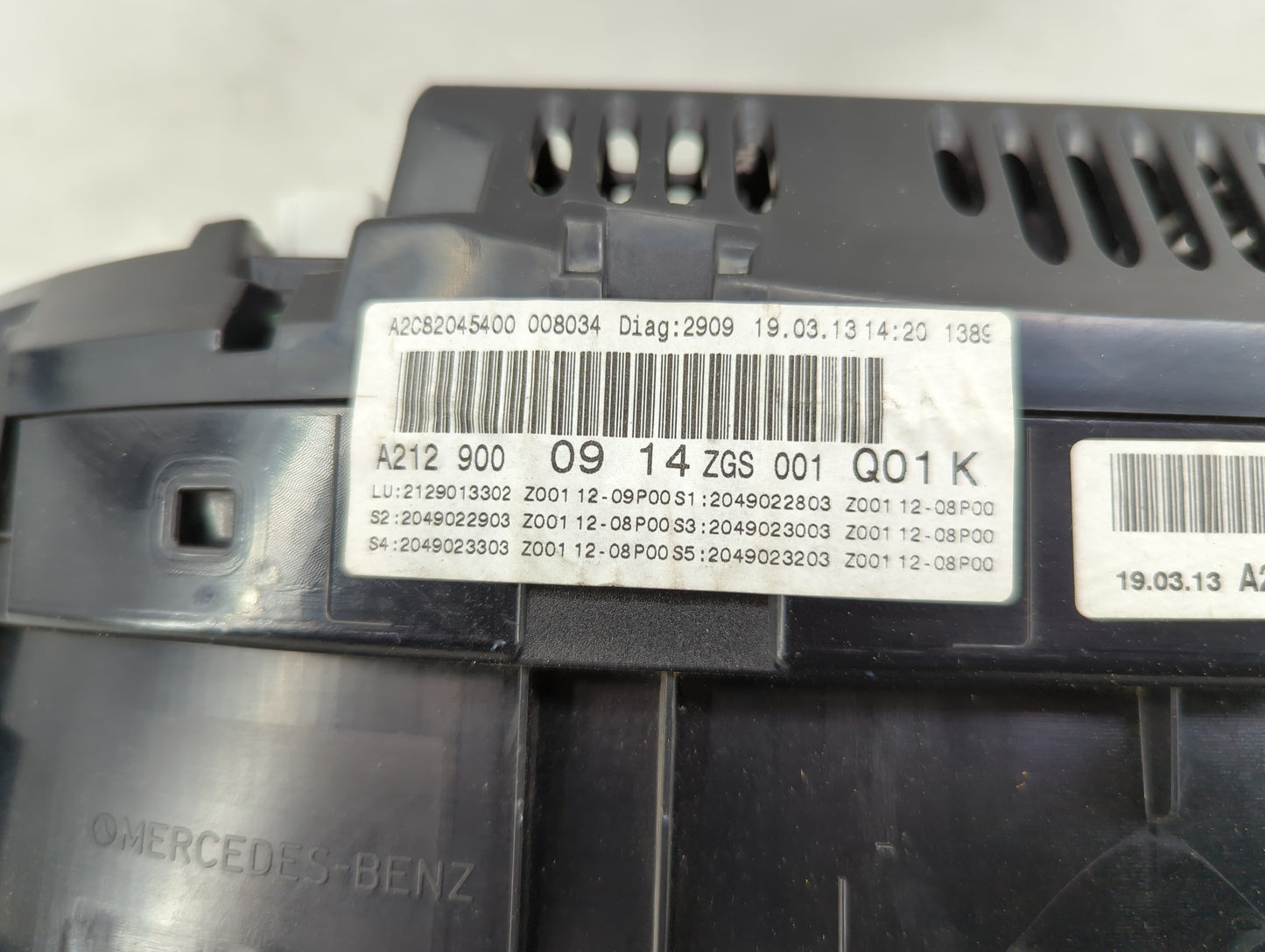 2013 Mercedes-Benz E-Class Instrument Cluster Speedometer Gauges P/N:A2129000914 A2C82045400 Miles:102K Fits Fits 2012 OEM U