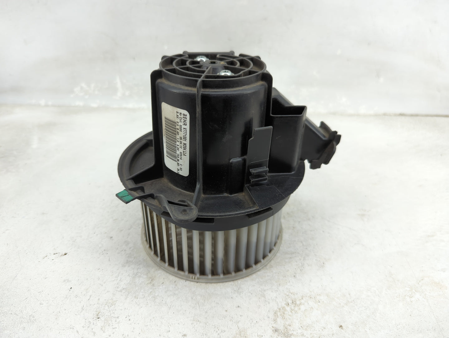 2013 Mercedes-Benz E-Class Heater AC Blower Motor P/N:V7777001 9409653 Fits Fits 2011 2012 2014 2015 2016 2017 2018 2019 202