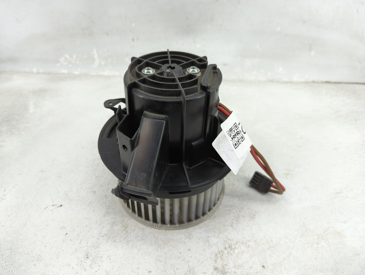 2013 Mercedes-Benz E-Class Heater AC Blower Motor P/N:V7777001 9409653 Fits Fits 2011 2012 2014 2015 2016 2017 2018 2019 202