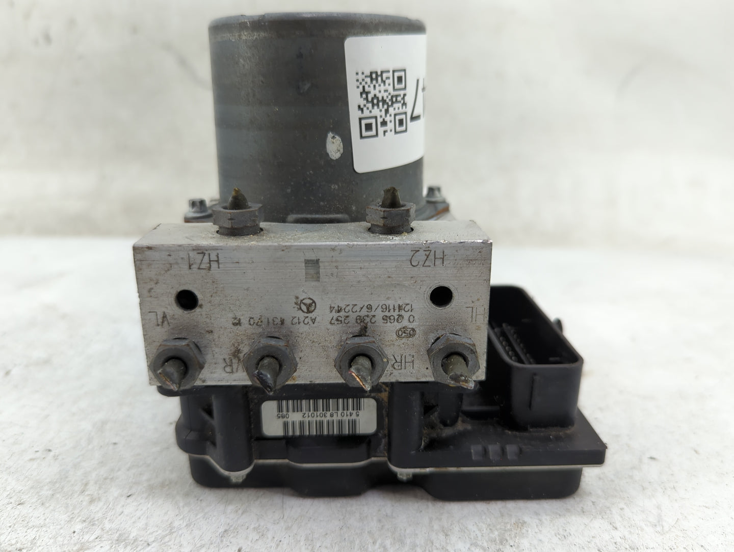 2013 Mercedes-Benz E-Class ABS Pump Control Module Replacement P/N:0265239257 A2124317012, 12116/6/22Q4, 5410L8301012 Fits O